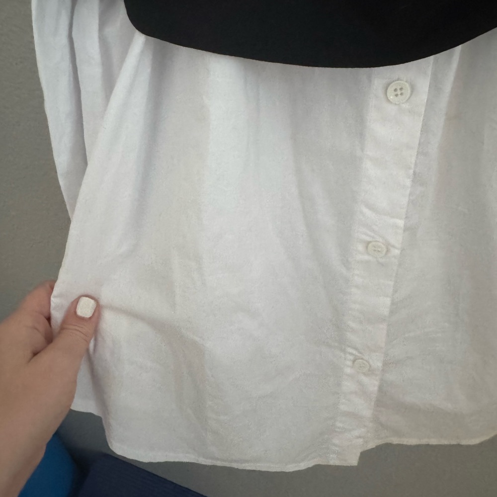 Perfect condition! Elegant Black and White Top - Picture 11 of 16